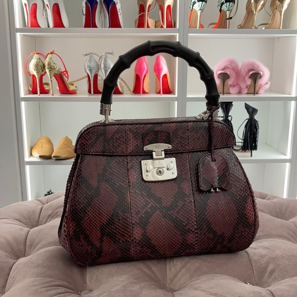Handbags - Gucci Peyton bag